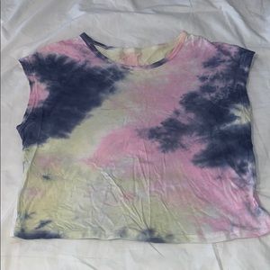 tie-dye crop tank top